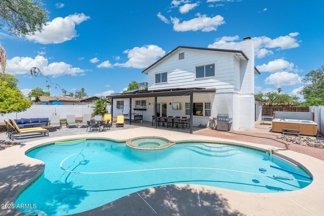 5101 E Winchcomb Dr., Scottsdale, AZ 85254