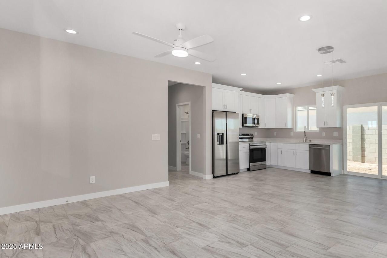3160 W Caballero Dr., Eloy, AZ 85131