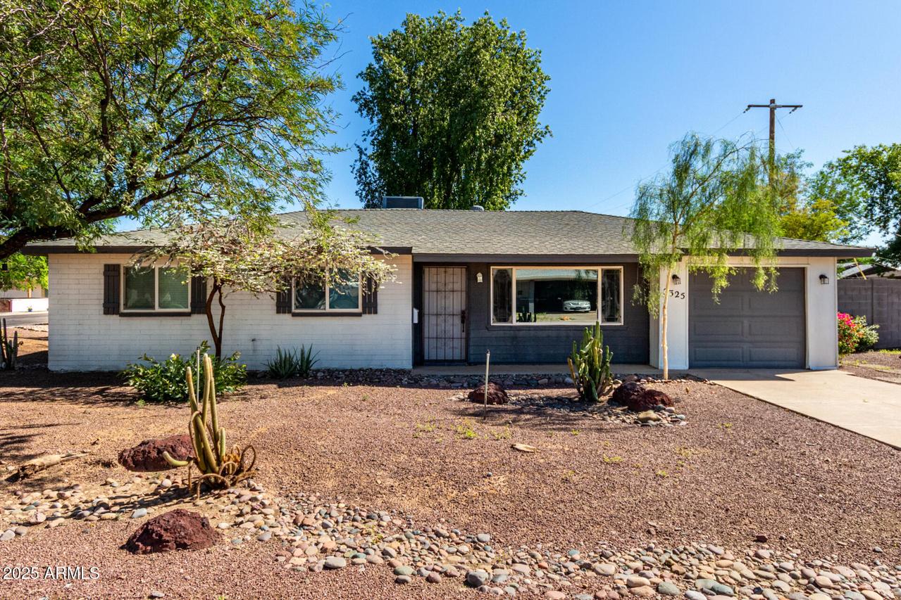 5325 N 19th Dr., Phoenix, AZ 85015