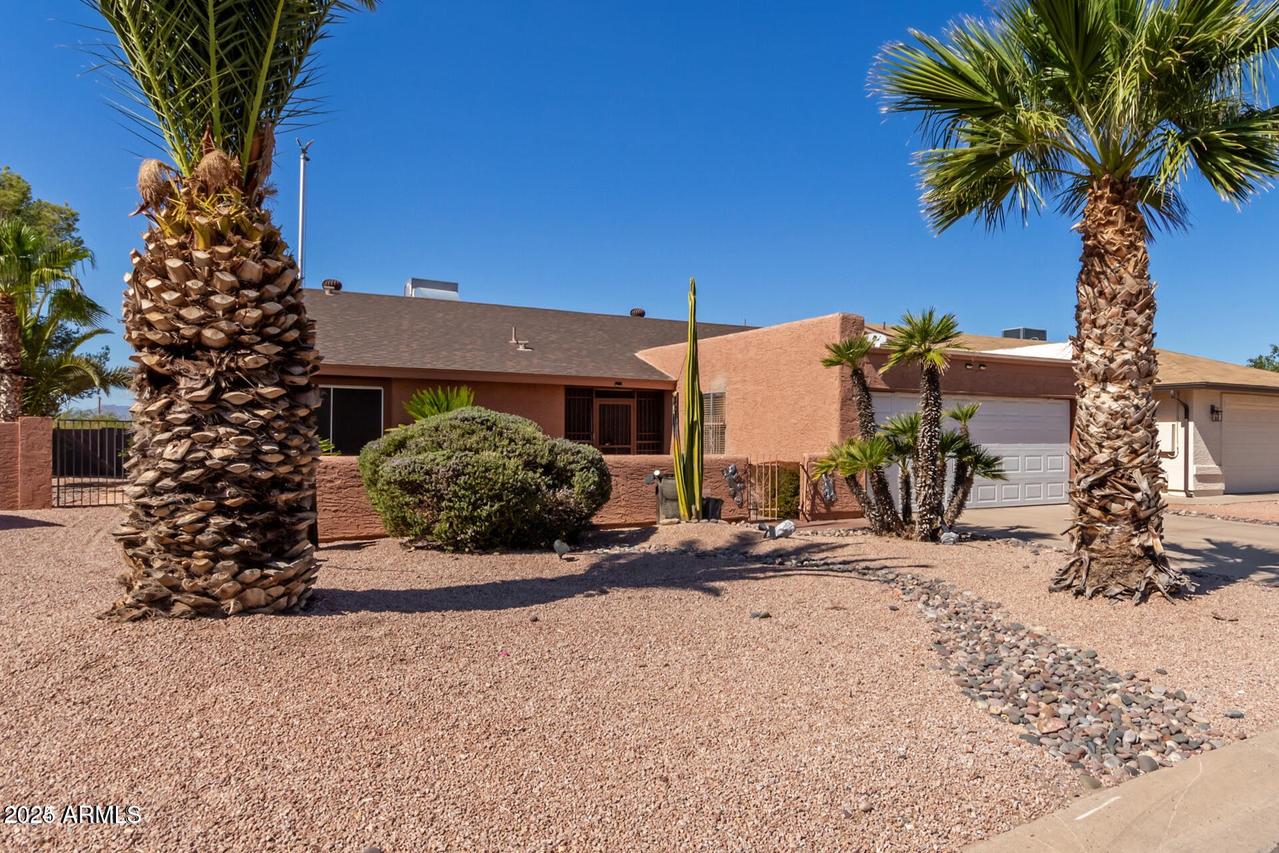 26632 S Snead Dr., Sun Lakes, AZ 85248