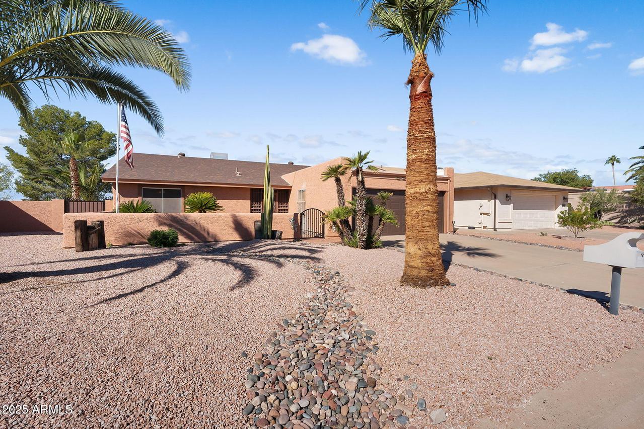 26632 S Snead Dr., Sun Lakes, AZ 85248