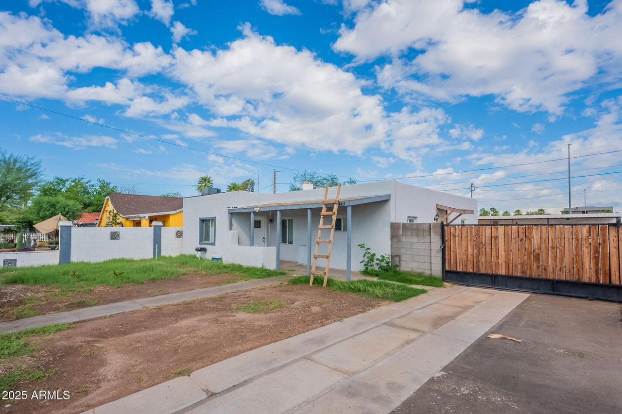 1414 E Moreland St., Phoenix, AZ 85006