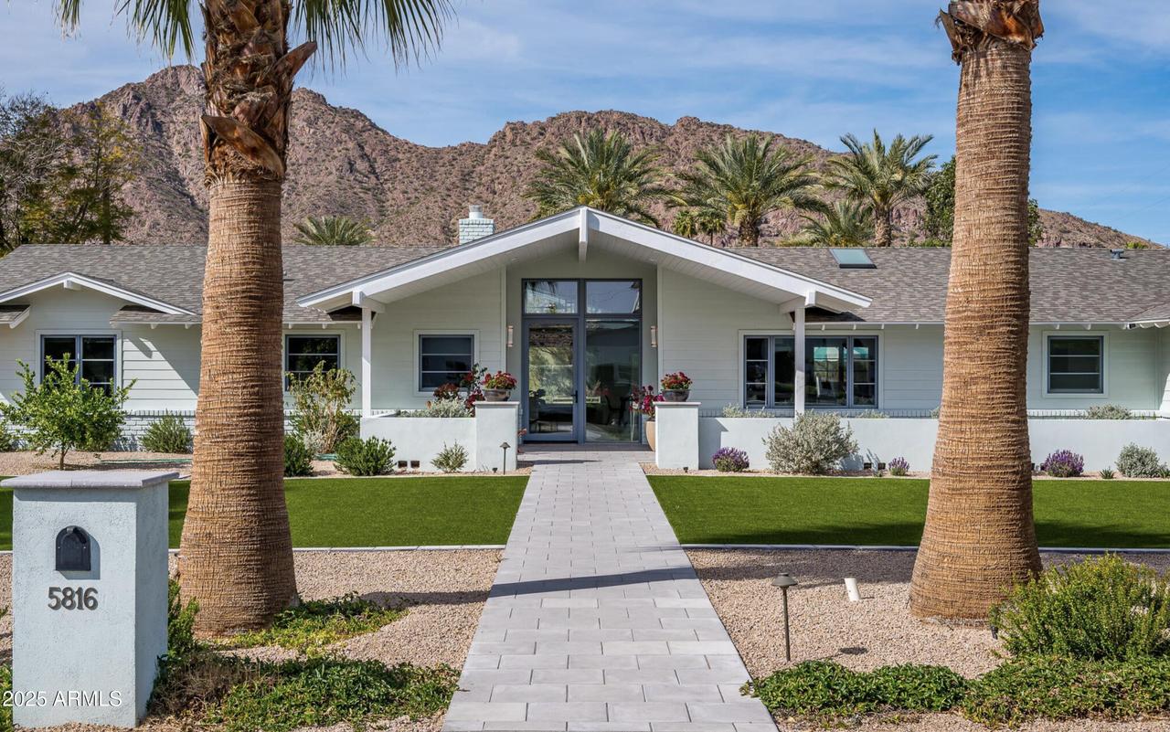 5816 E Calle Del Media, Phoenix, AZ 85018