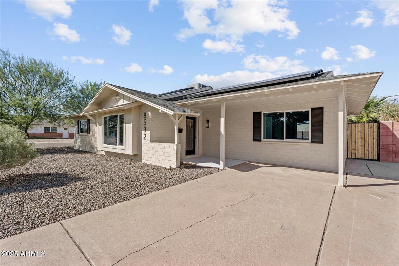 8532 E Sheridan St., Scottsdale, AZ 85257