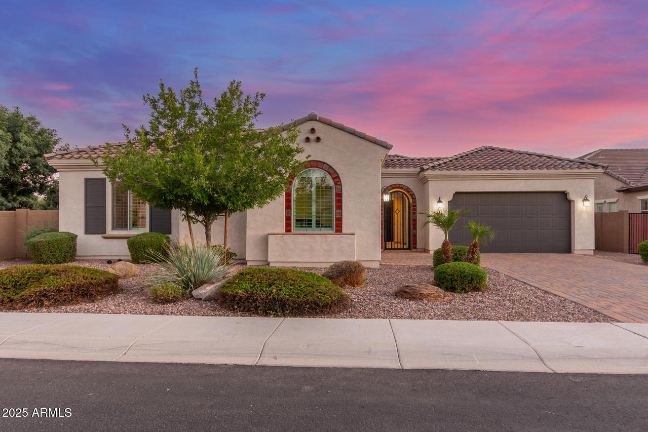 3581 E Aquarius Pl., Chandler, AZ 85249