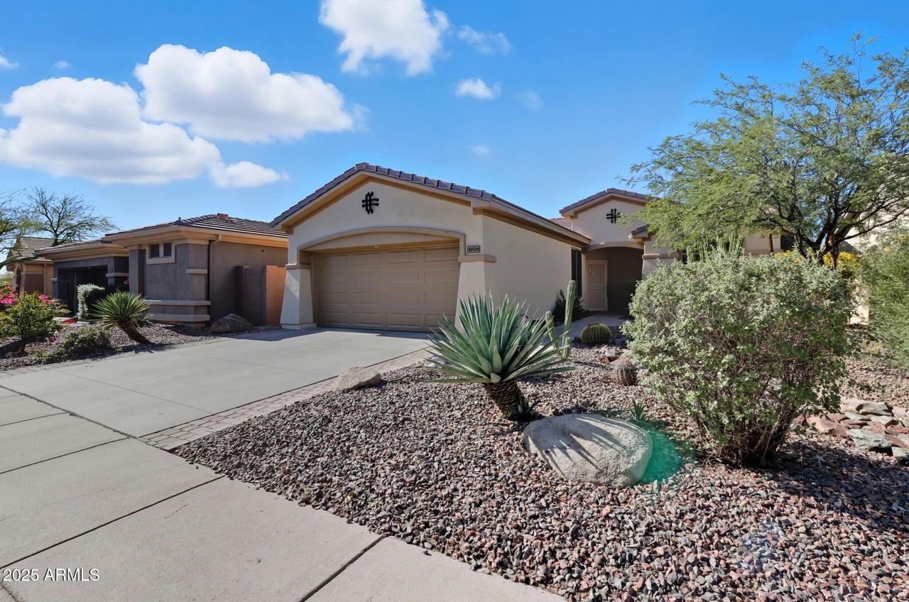 41428 N Fairgreen Way, Anthem, AZ 85086