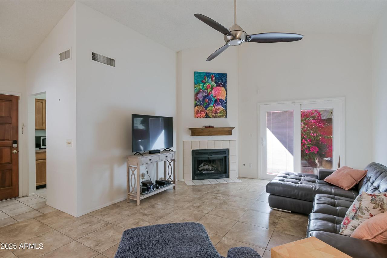 441 E Topeka Dr., Phoenix, AZ 85024