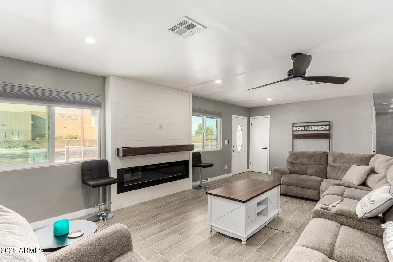 45001 W Honeycutt Ave., Maricopa, AZ 85139