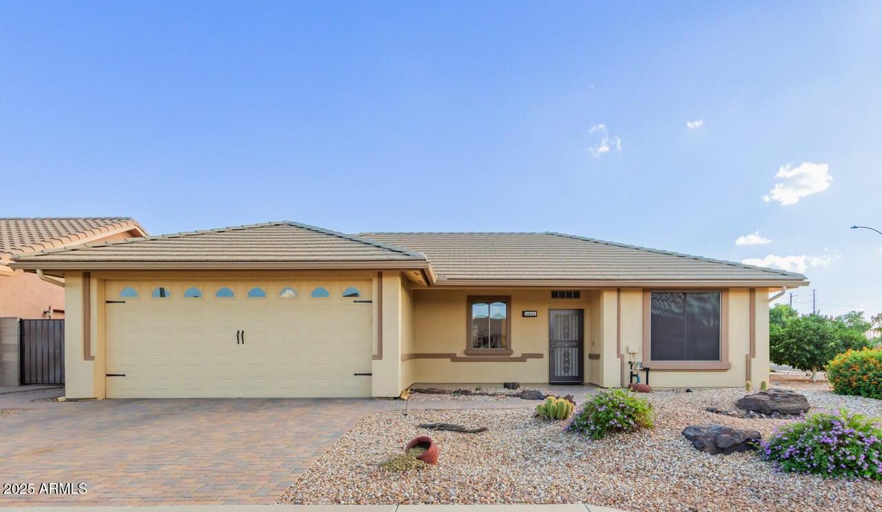 10825 E Oro Ave., Mesa, AZ 85212