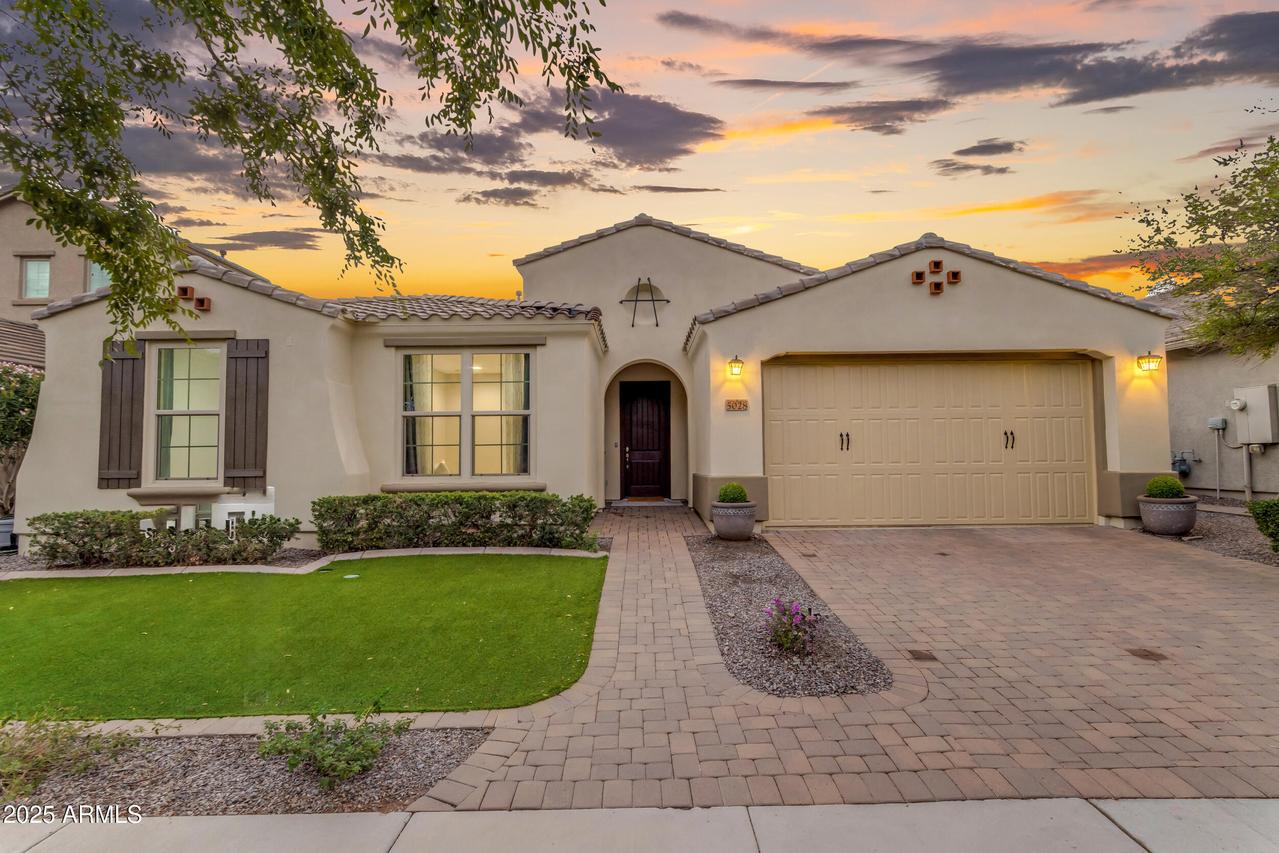 5028 S Centric Way, Mesa, AZ 85212