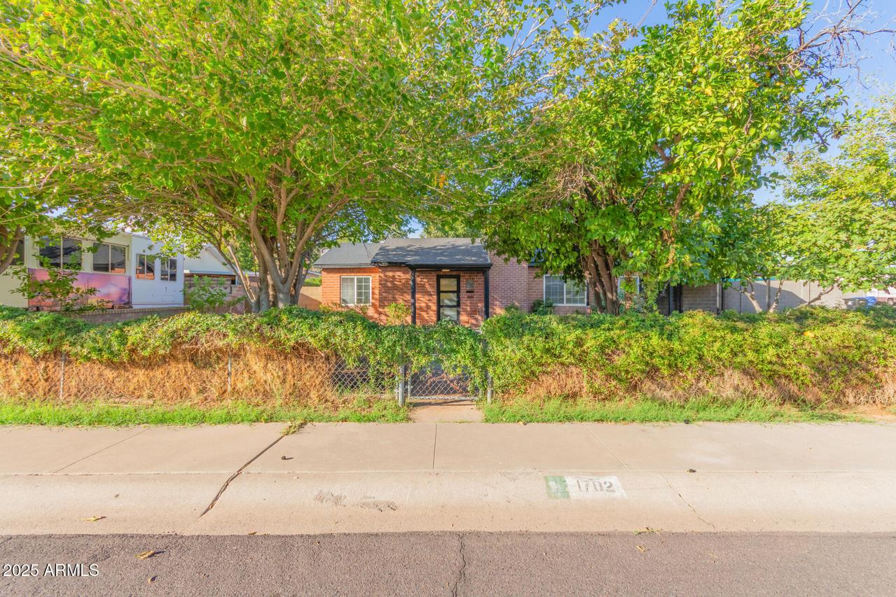 1702 W Heatherbrae Dr., Phoenix, AZ 85015
