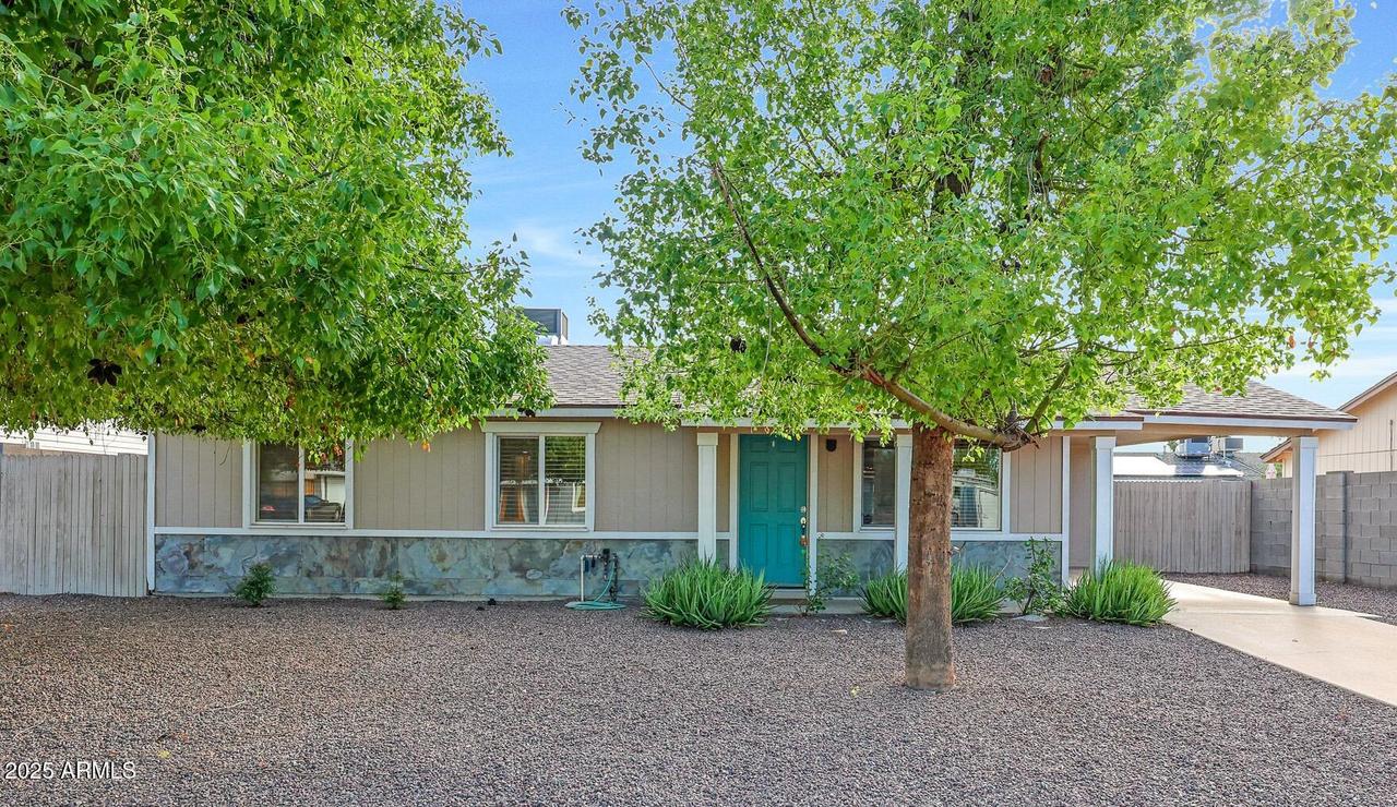 14247 N 37th Pl., Phoenix, AZ 85032