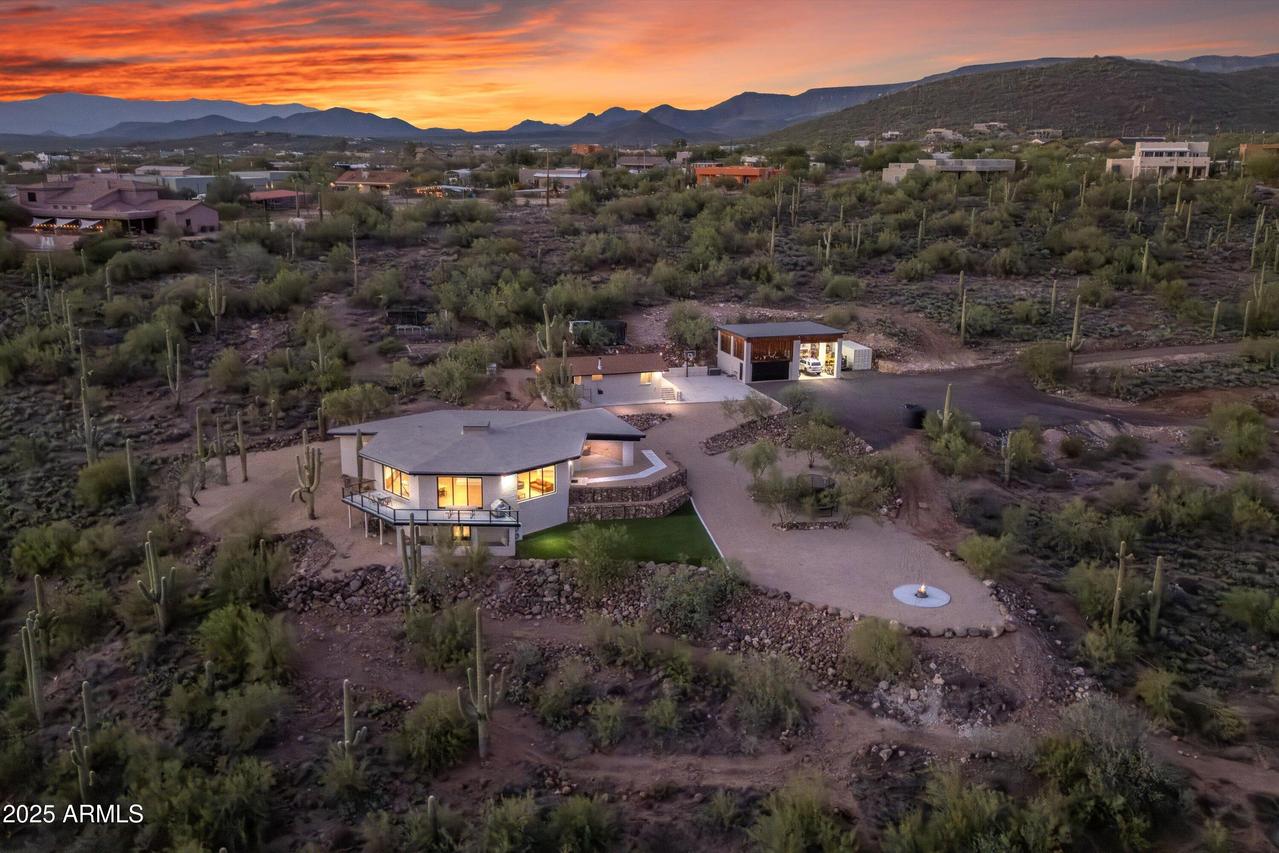 43024 N 24th St., New River, AZ 85087