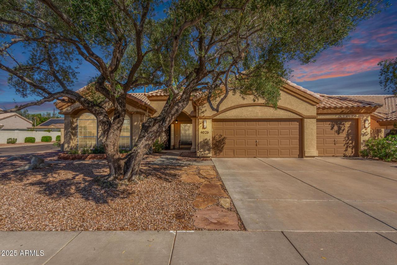4026 E Summerhaven Dr., Phoenix, AZ 85044