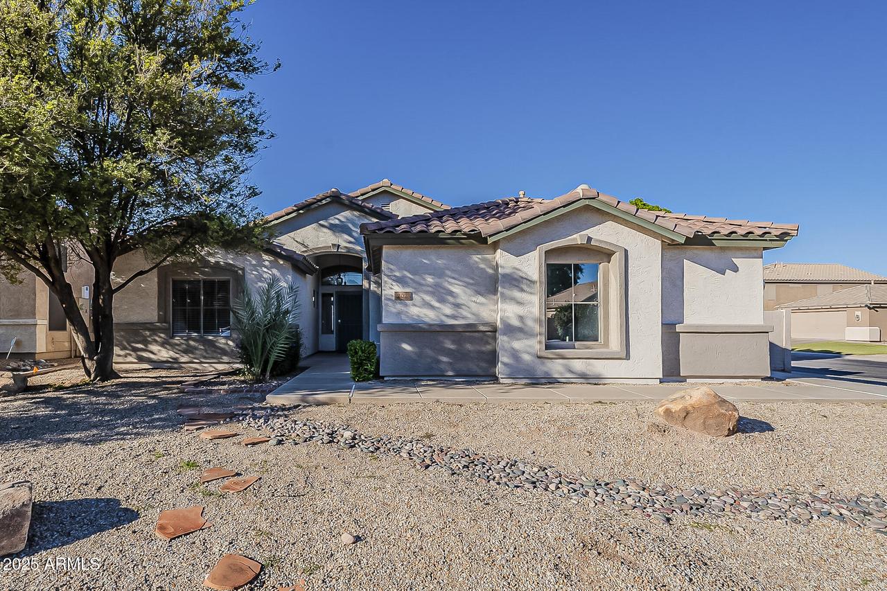 202 W Raven Dr., Chandler, AZ 85286