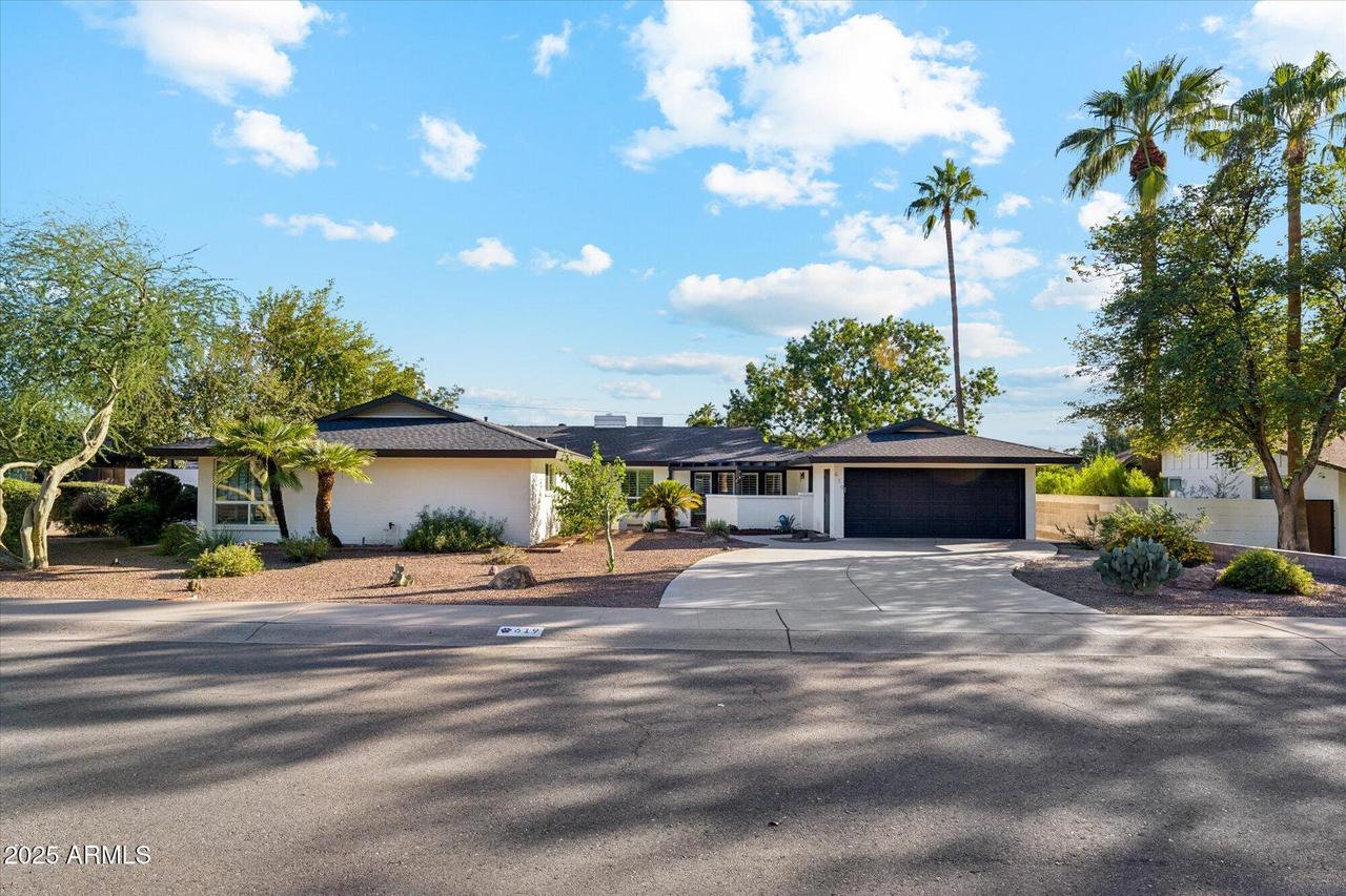 619 E Vista Ave., Phoenix, AZ 85020