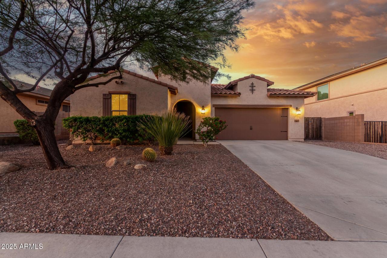 3740 W Aracely Dr., New River, AZ 85087