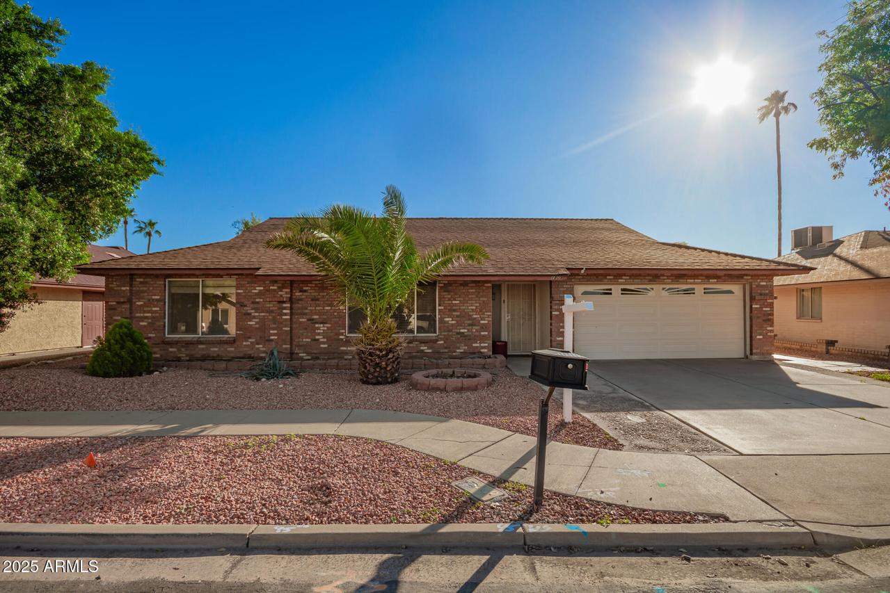 1809 W Natal Ave., Mesa, AZ 85202