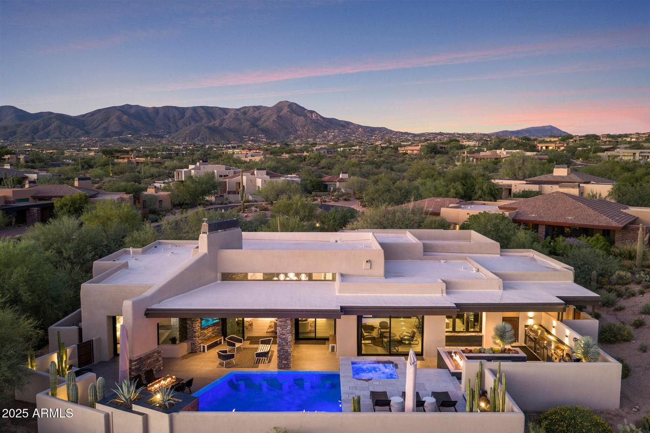 10381 E Loving Tree Ln., Scottsdale, AZ 85262