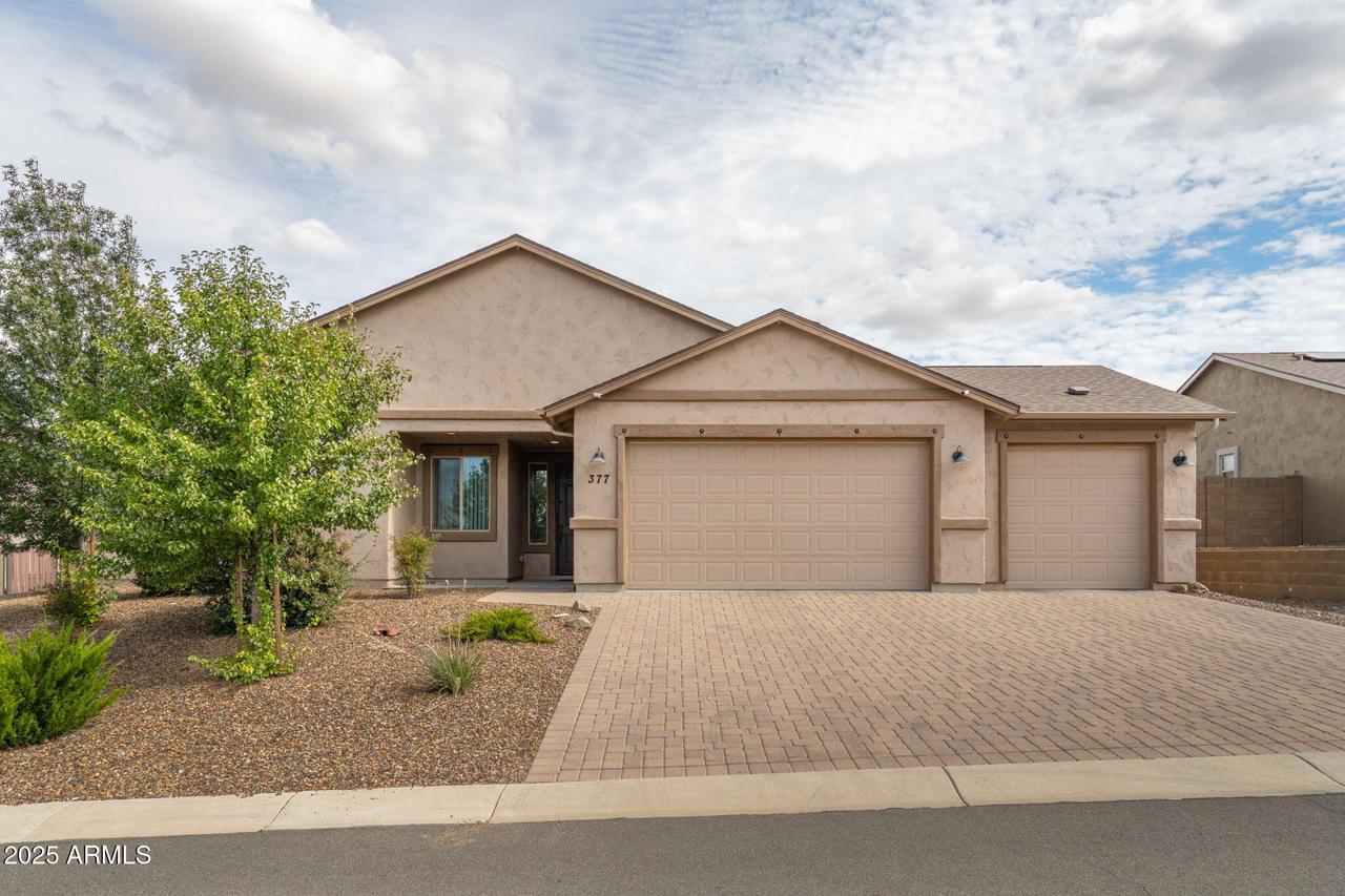 377 Grafton Ct., Chino Valley, AZ 86323