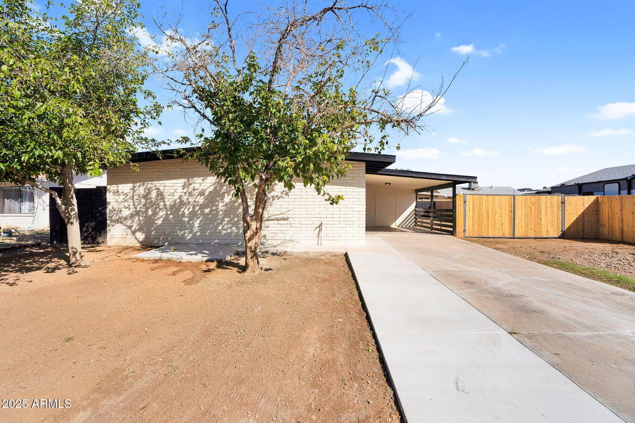 14627 N 33rd Ave., Phoenix, AZ 85053