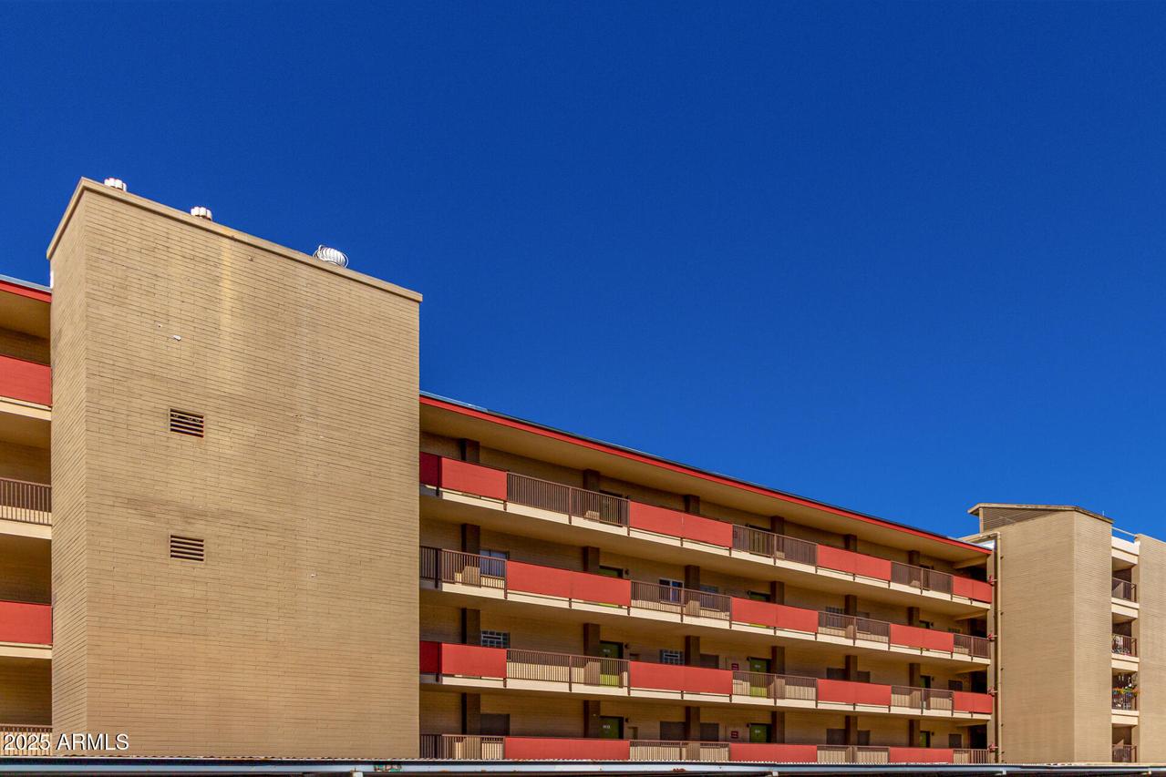 353 E Thomas Rd. #C101, Phoenix, AZ 85012