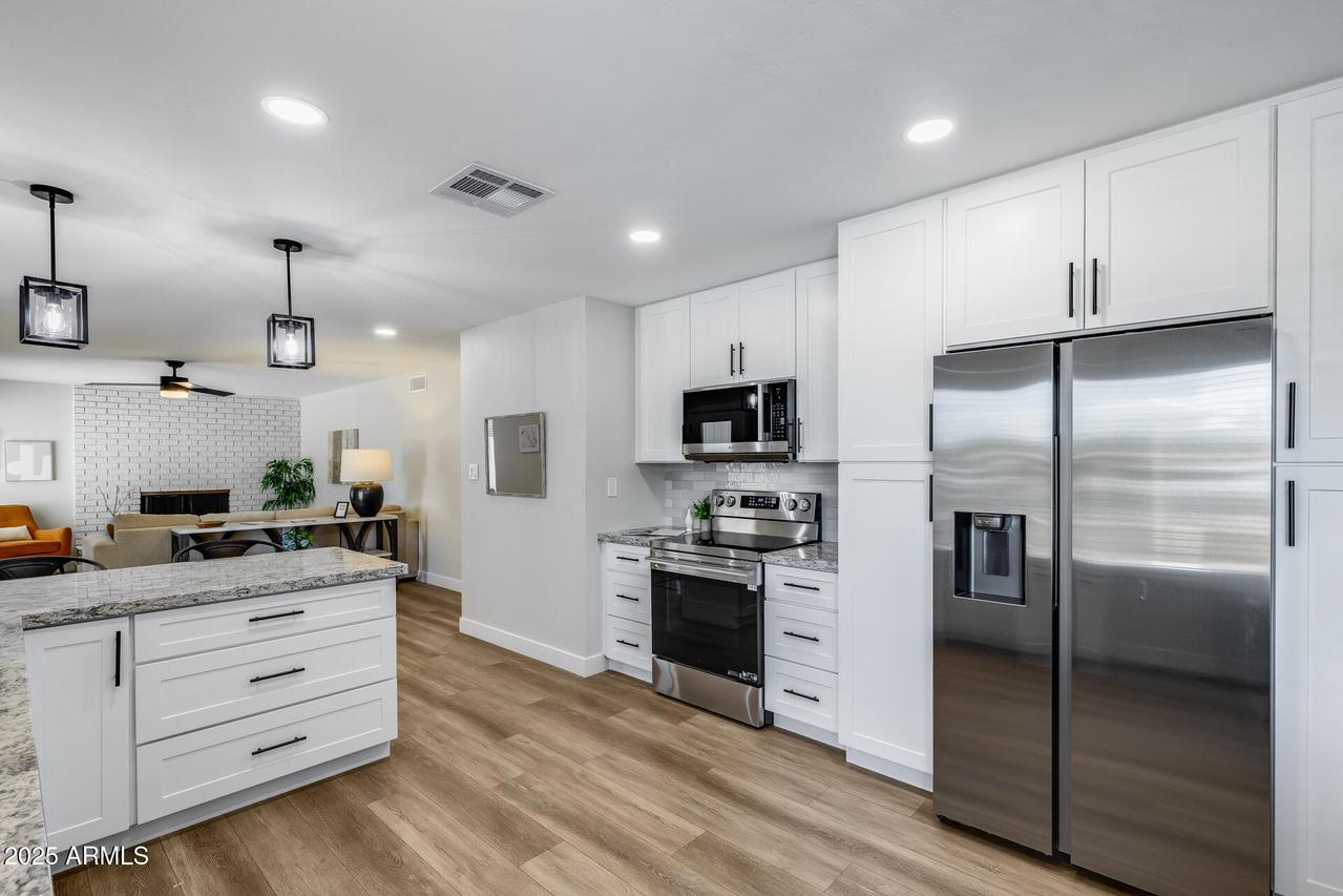 1605 E Broadmor Dr., Tempe, AZ 85282