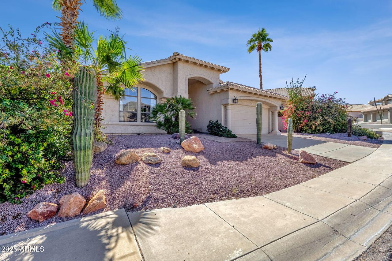 621 E Goldenrod St., Phoenix, AZ 85048