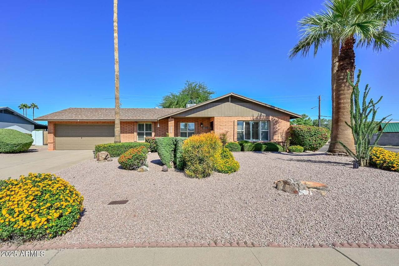 4530 E Sharon Dr., Phoenix, AZ 85032