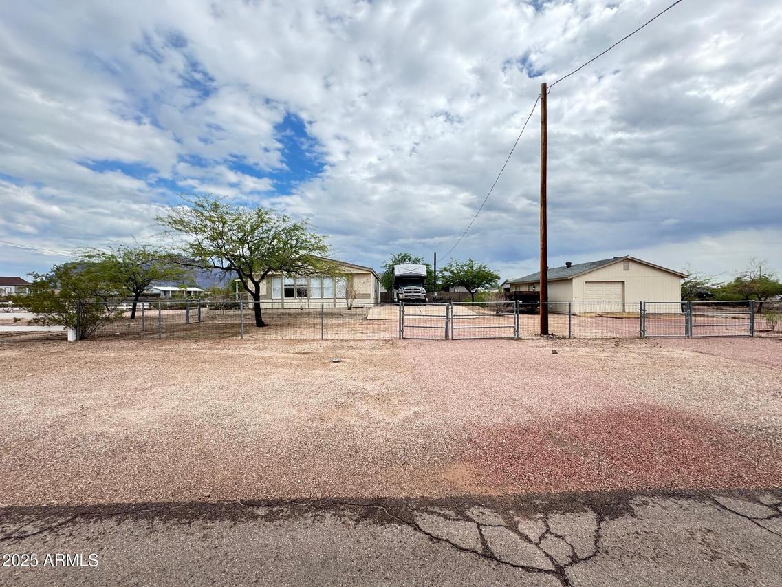 1835 E 20th Ave., Apache Junction, AZ 85119