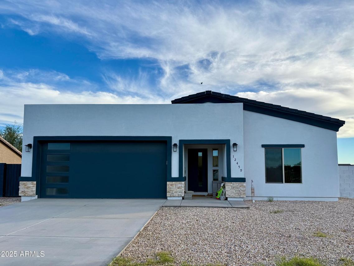 12459 W Lobo Dr., Arizona City, AZ 85123