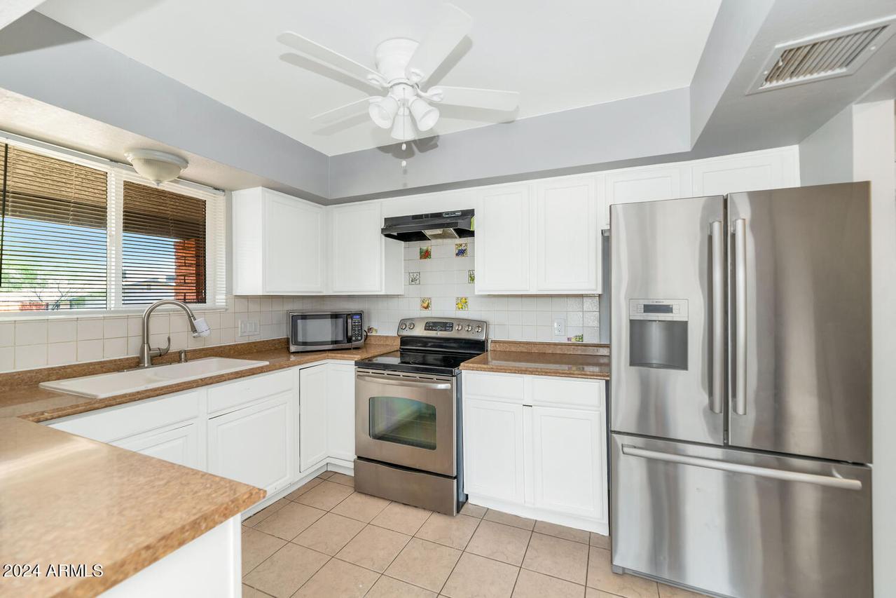 316 E Vogel Ave., Phoenix, AZ 85020