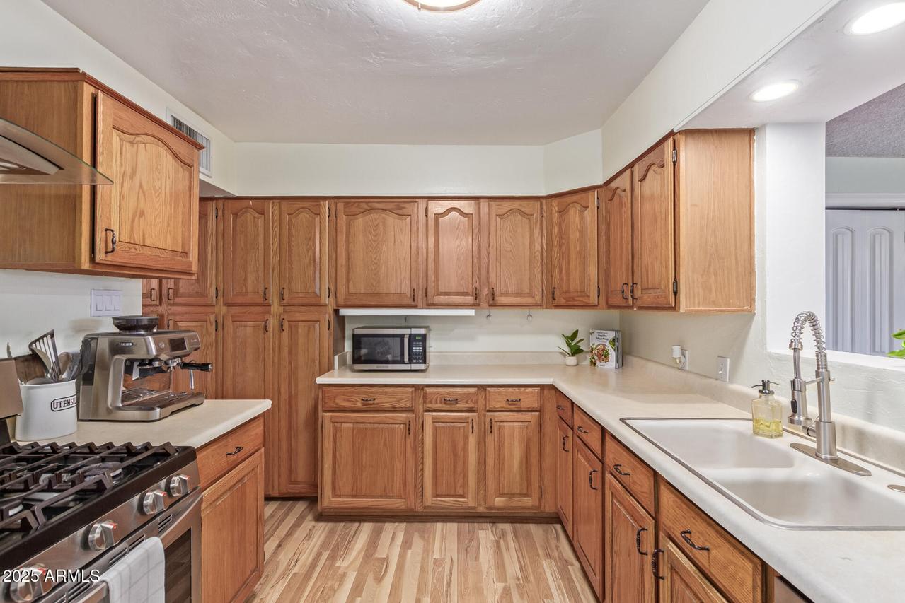 3607 N 21st Ave., Phoenix, AZ 85015