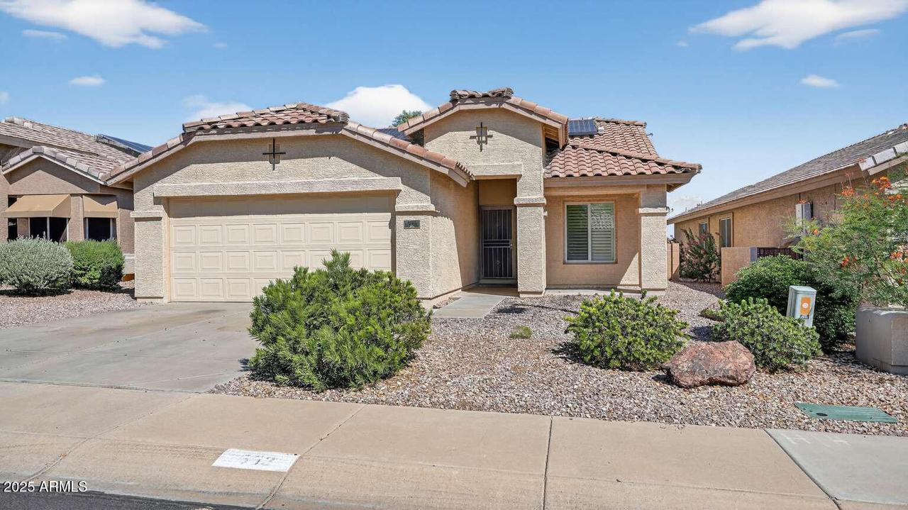 553 S 233rd Dr., Buckeye, AZ 85326