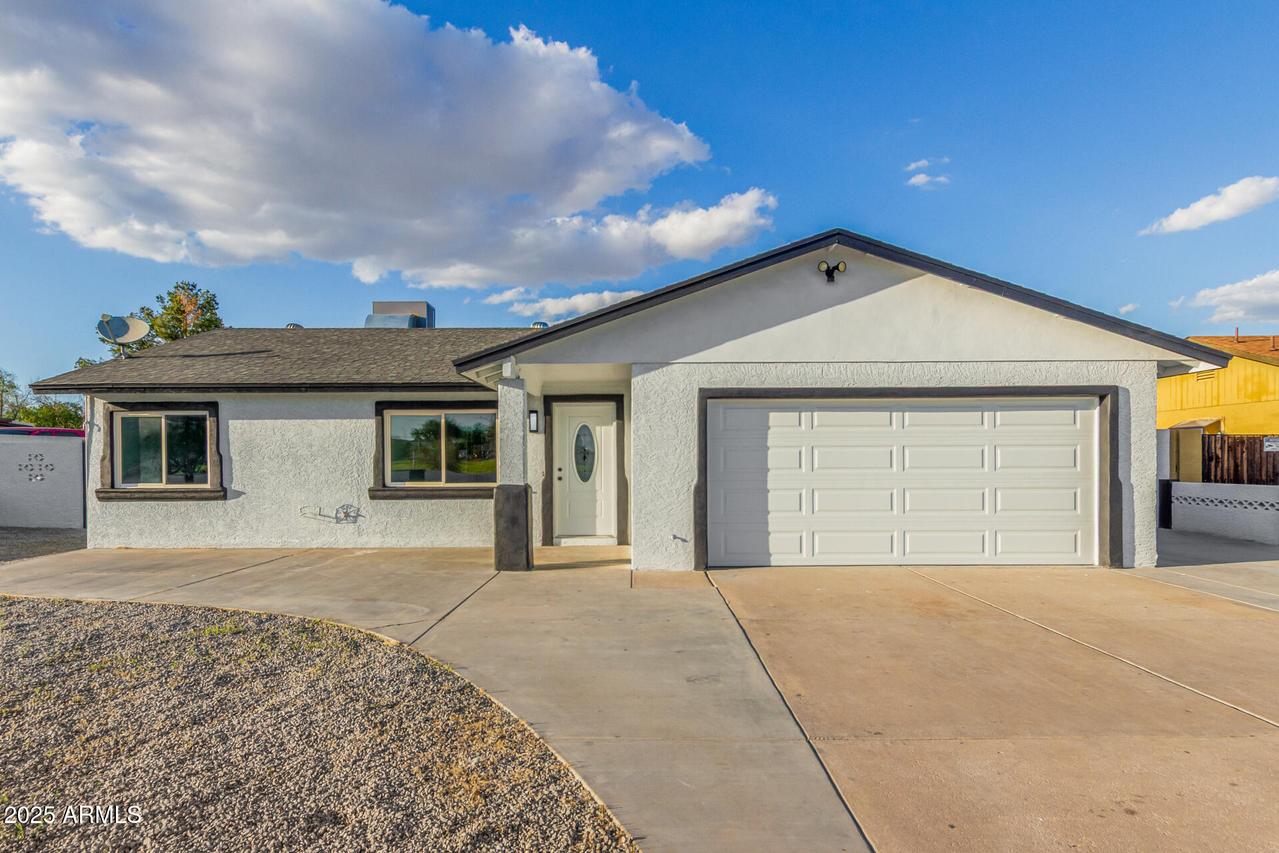 9450 W Mission Ln., Peoria, AZ 85345
