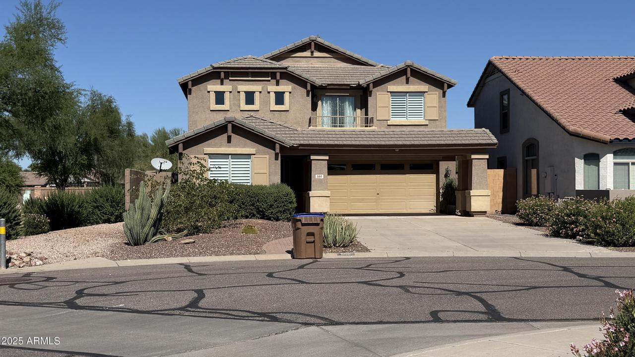 566 W Love Rd., San Tan Valley, AZ 85143