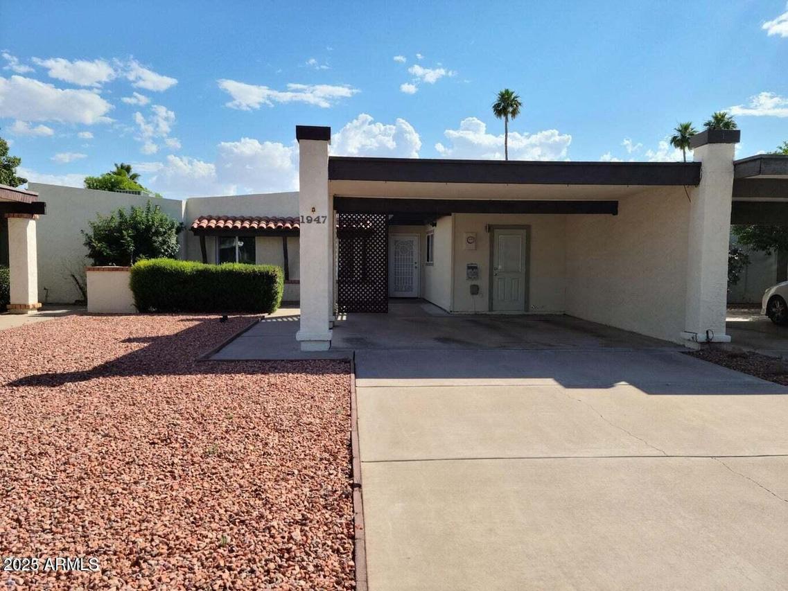 1947 E Del Sur Dr., Tempe, AZ 85283