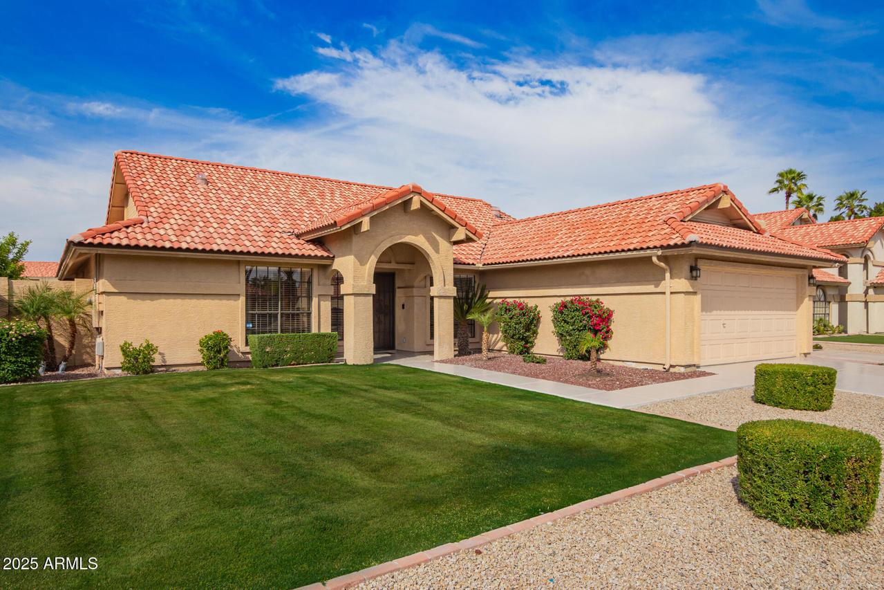 7626 W Mcrae Way, Glendale, AZ 85308