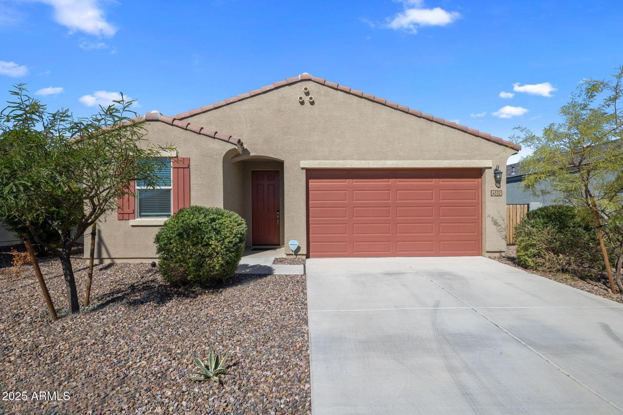 4532 W Sweetbush Way, San Tan Valley, AZ 85144