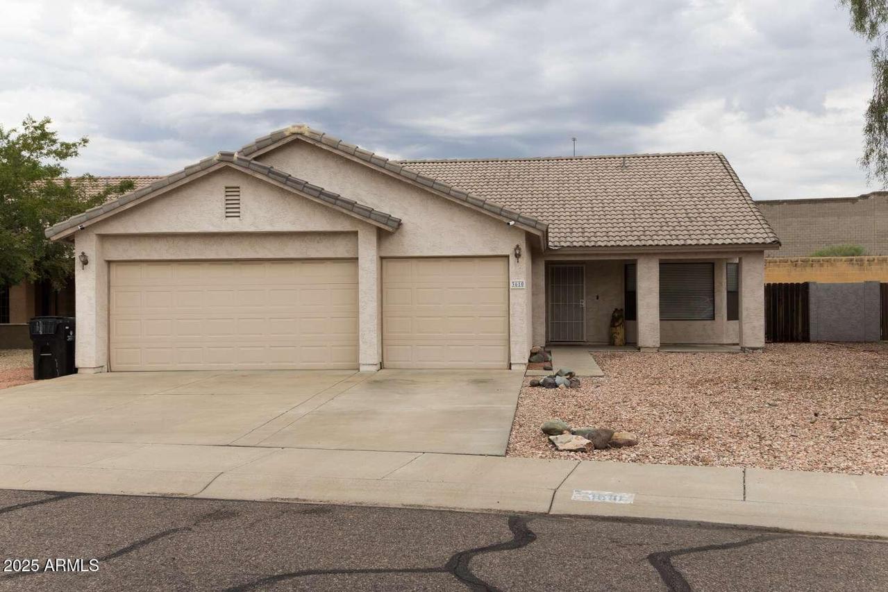 3610 W Menadota Dr., Glendale, AZ 85308