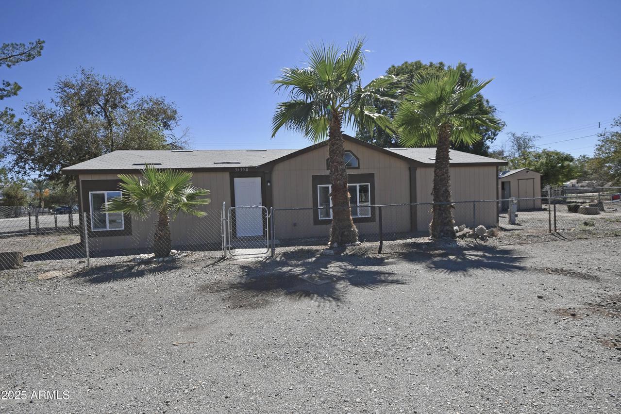 35358 2nd St., Wenden, AZ 85357