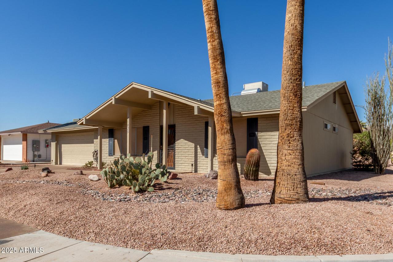 11830 S Paiute St., Phoenix, AZ 85044