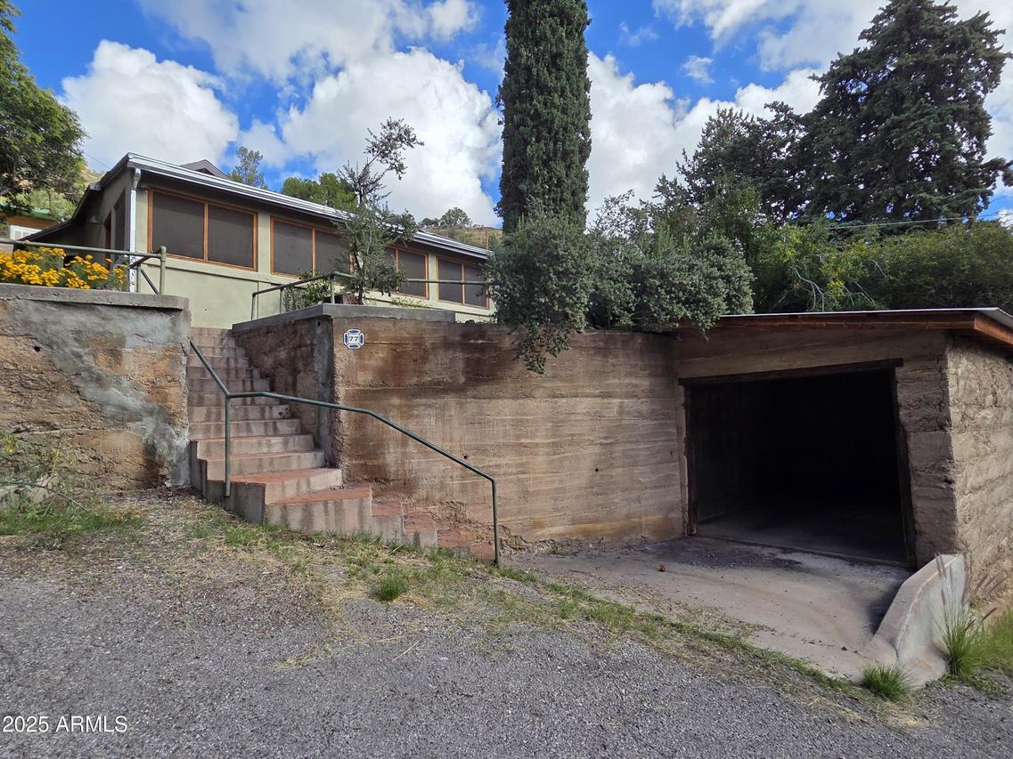 77 Shearer Ave., Bisbee, AZ 85603