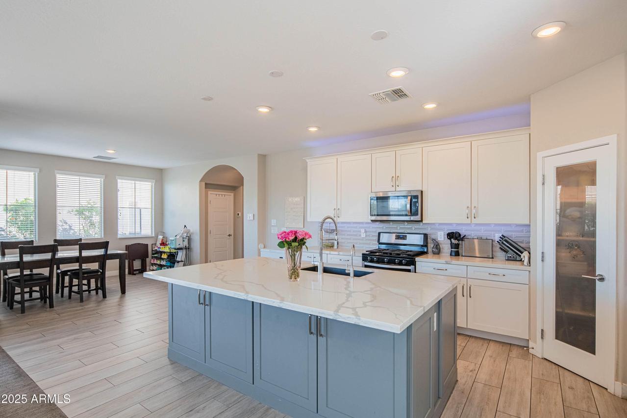 11466 S 176th Dr., Goodyear, AZ 85338