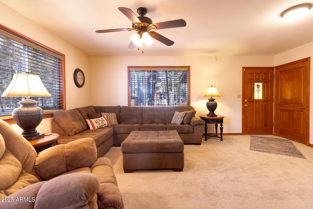 1148 N 43rd Dr., Show Low, AZ 85901