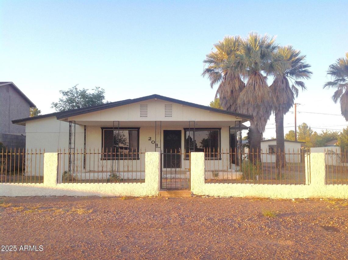 208 W Pirtle Ave., Pirtleville, AZ 85626