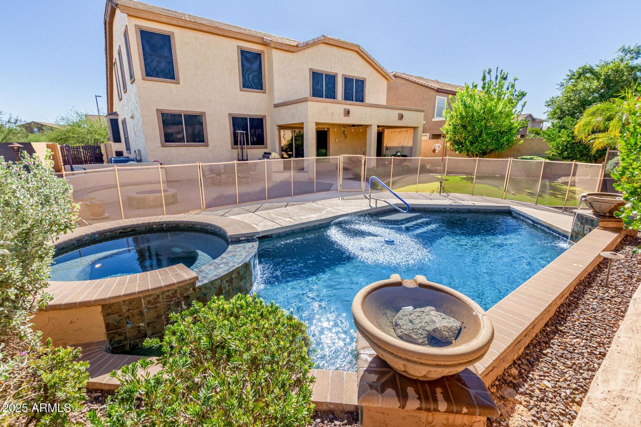 2306 W Long Shadow Tr., Phoenix, AZ 85085