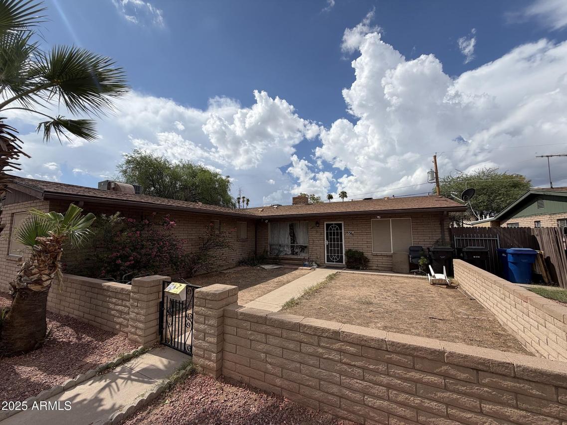 536 N Hall, Mesa, AZ 85203