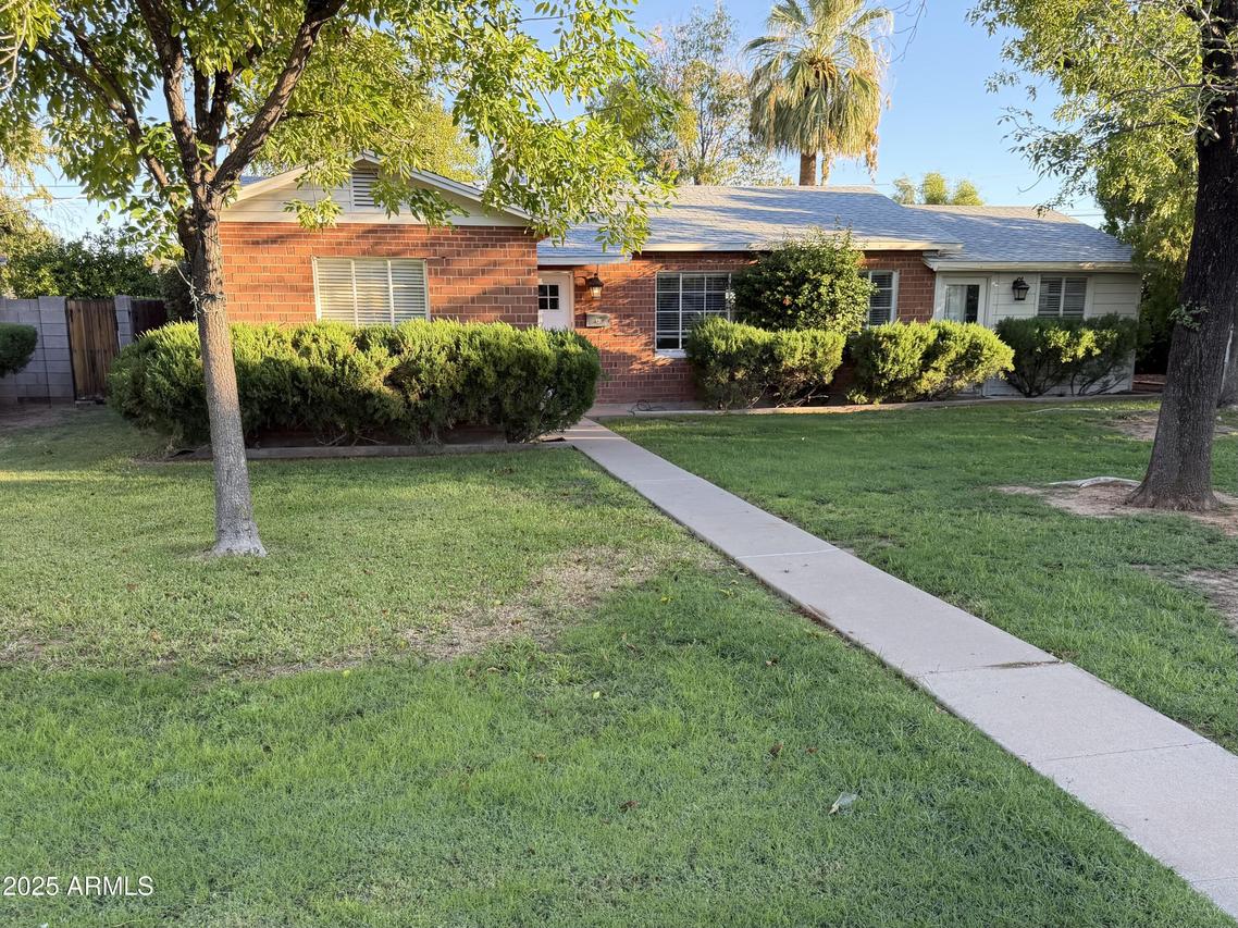 2834 E Avalon Dr., Phoenix, AZ 85016