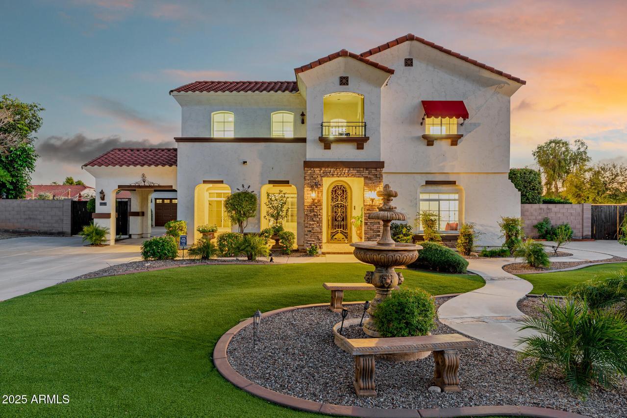 7281 W Cielo Grande Ave., Peoria, AZ 85383